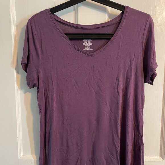 Purple top - Picture 1 of 2